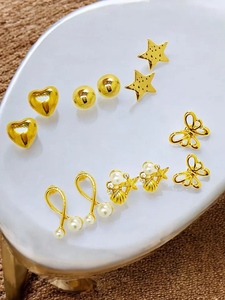 Tiya"s Combo of Gold Plated Stud Earrings